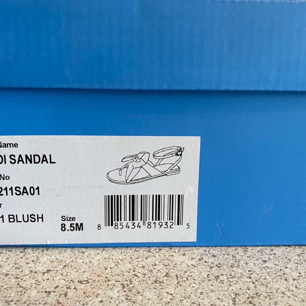 Sandals - Picture 6 of 7